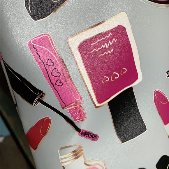 ๐ธ MAKEUP TOTE ๐ธ - Picture 9 of 11